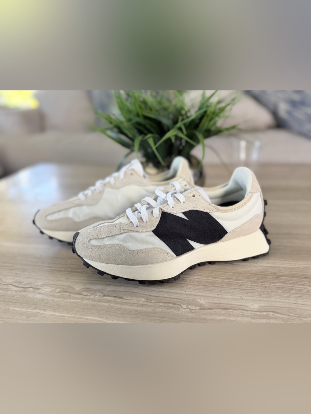 New Balance Cream & Black Lightweight Runner Sneakers